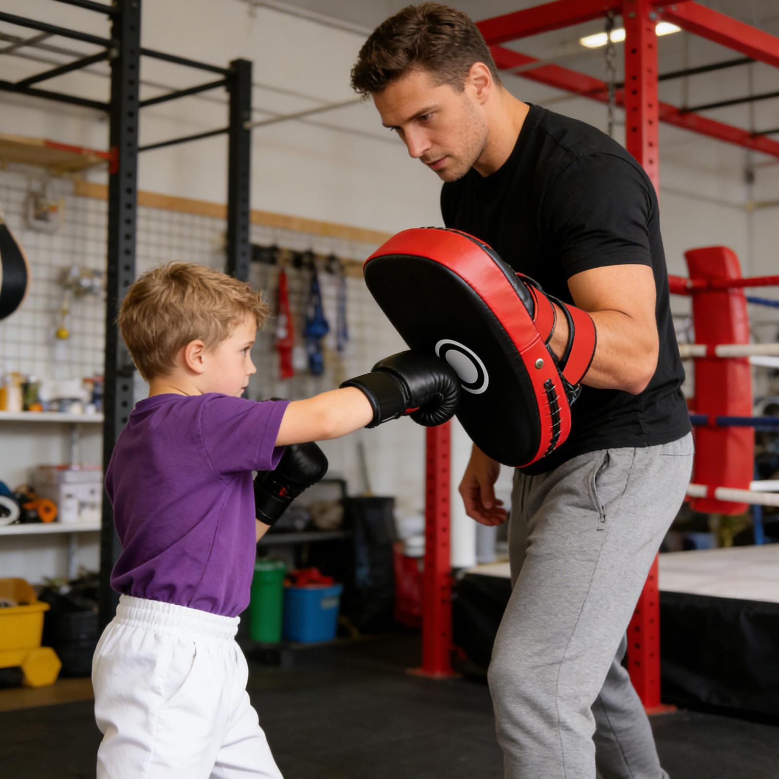 Home Gym For Kids - แผ่นรองซ้อมมวยหนัง PU แบบโค้ง อุปกรณ์ฝึกเตะสำหรับคิกบ็อกซิ่ง สำหรับเด็ก ผู้ใหญ่