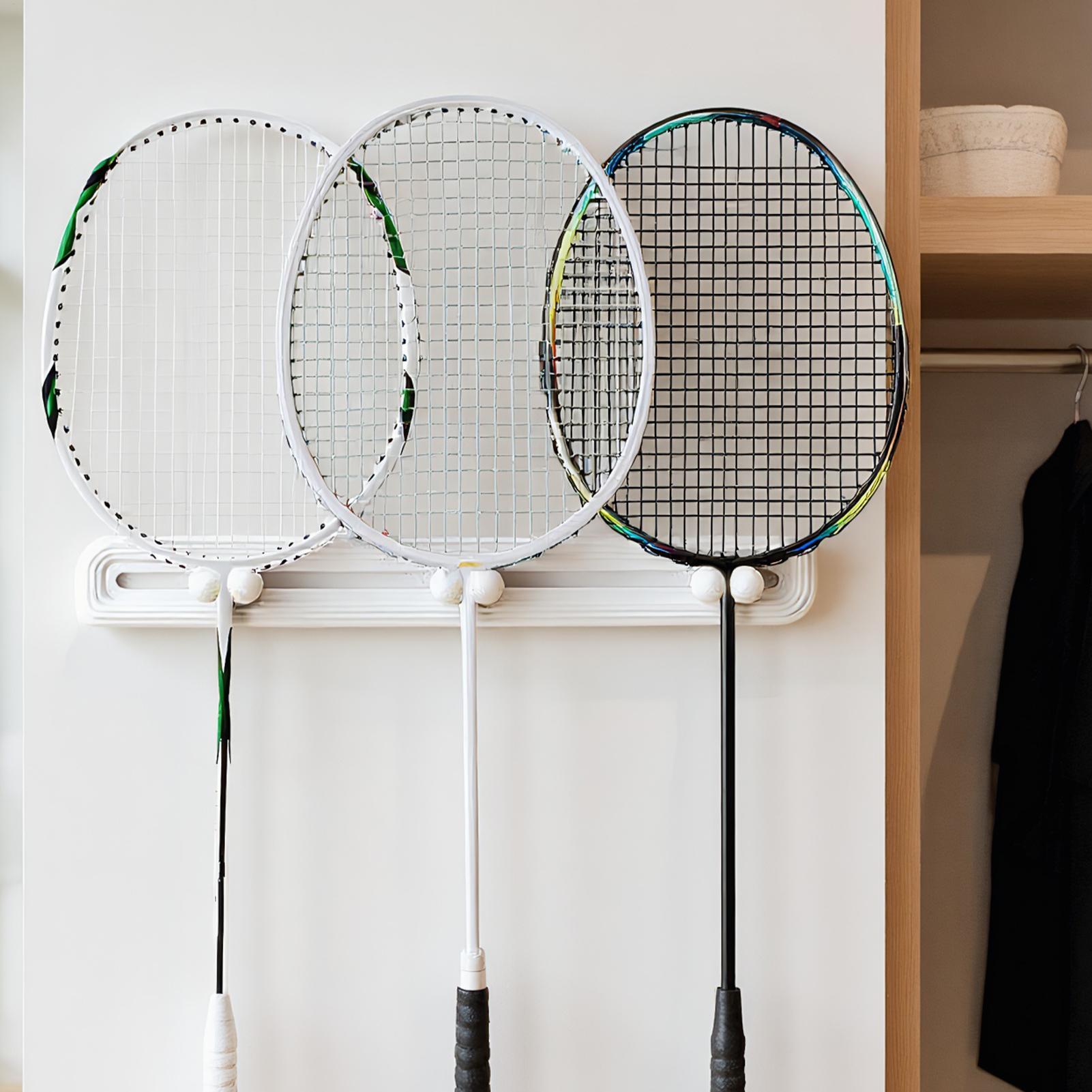 Home Gym In Apartment - ที่แขวนไม้แบดมินตันติดผนังแบบเลื่อนได้ ที่เก็บไม้พิคเคิลบอล สำหรับใช้ในบ้าน อพาร์ทเมนต์ โรงยิม โรงเรียน